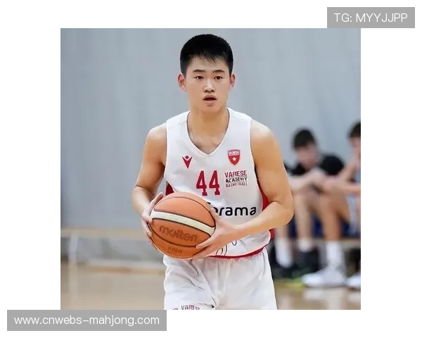 赵维伦出场时间不稳定，年轻后卫需在训练中持续证明自己